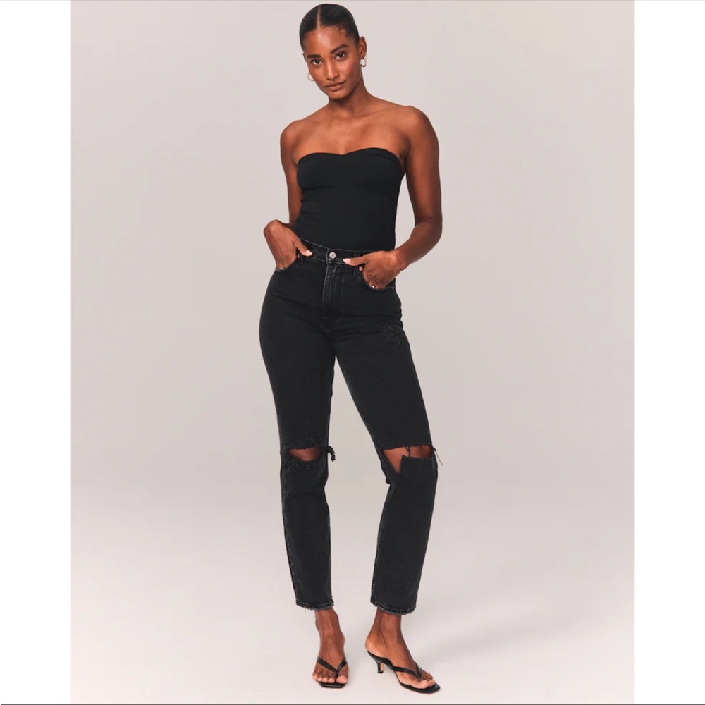 Abercrombie Curve Love Ultra High Rise 90s Straight Jean